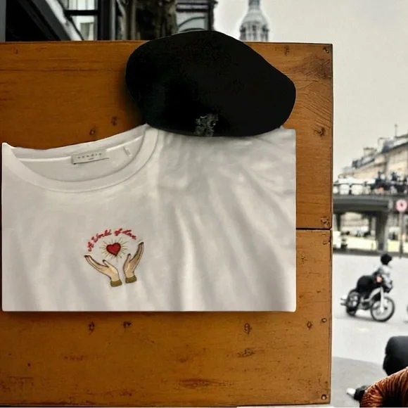 Sandro Paris ~ A World of Love T- Shirt Hand Embroidery ~Rare Ltd.Ed.~size Small - Picture 14 of 14